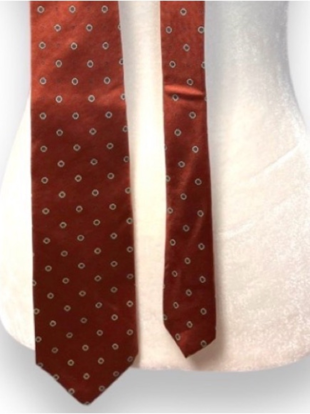 Christian Dior Mens Rust Red Dot Medallion Silk Tie